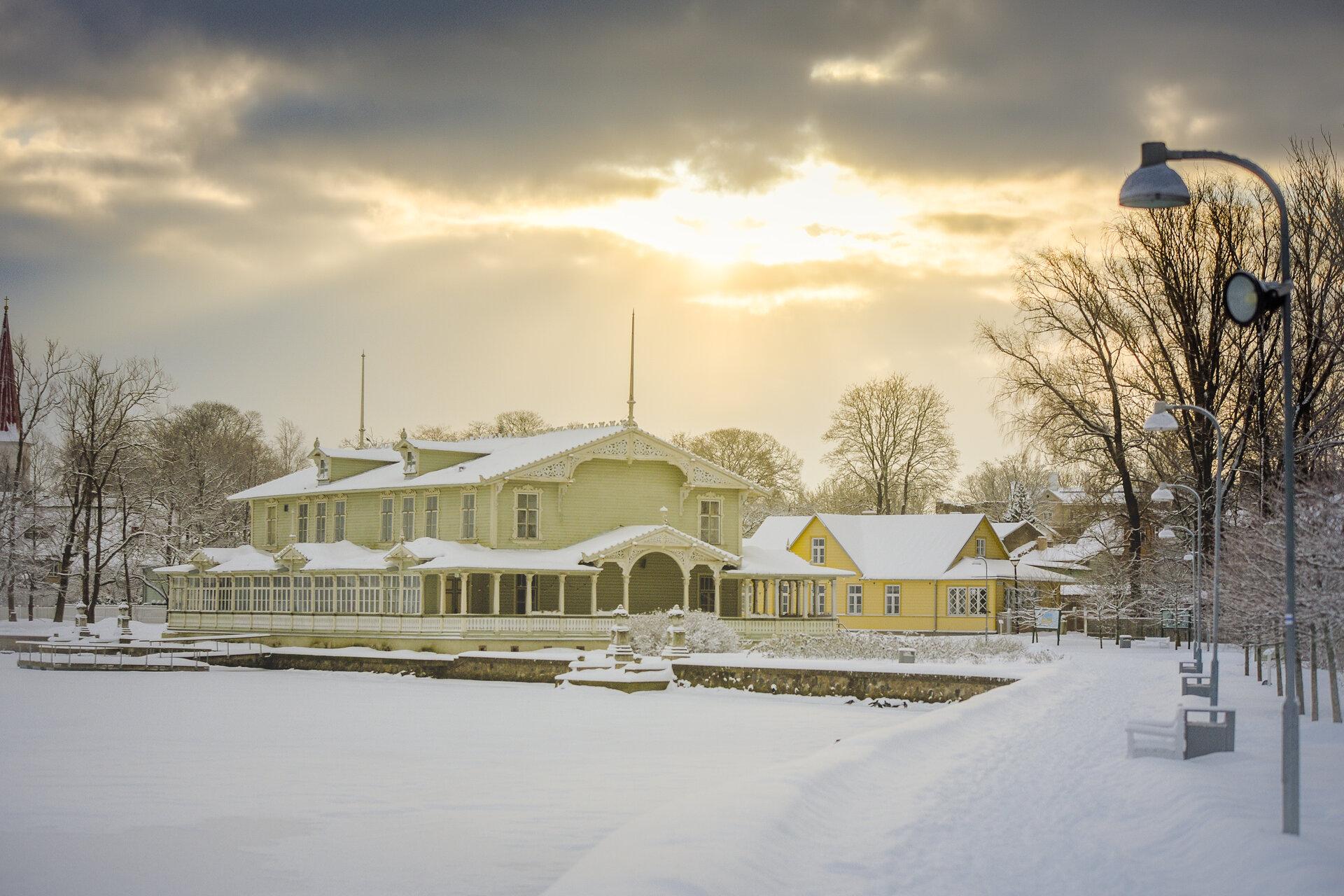 Haapsalu Kuursaal - Visit Haapsalu